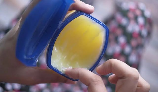 วาสลีนกับผิวหน้า: ข้อดี-ข้อเสีย ที่คนผิวมันต้องระวัง