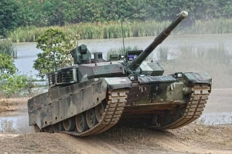[ชตระกูล ศรีสวัสดิ์] VT4 ระเบิด!
การประเมินของลูกเรือรถถังไทยไม่เป็นไปตามที่คาดไว้ เมื่อรถถัง VT4 ระเบิด!ทำให้ ประสิทธิภาพของอาวุธส่งออกของจีนถูกตั้งคำถาม