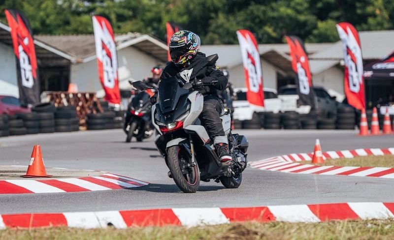 GPX DZ2 ฟังก์ชั่นเกินคลาส พิกัด 150 ซีซี!! » SuperBikeMag.Com ข่าวมอเตอร์ไซค์ รีวิวมอเตอร์ไซค์ รถจักรยานยนต์ บิ๊กไบค์