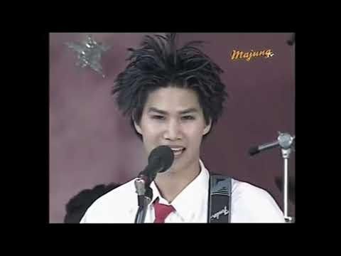 พาราด็อกซ์ กับบทเพลง ”ไก่” บนเวทีโลกดนตรี