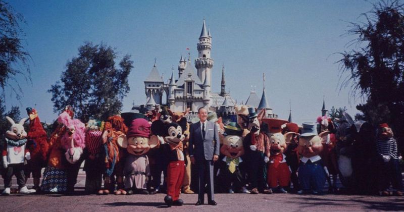 ไทม์ไลน์ประวัติศาสตร์ วอลต์ ดิสนีย์ และสวนสนุกธีมปาร์กแห่งแรกของโลก ดิสนีย์แลนด์ - SARAKADEE LITE