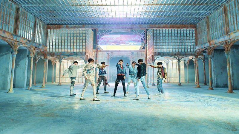 BTS (방탄소년단) ‘FAKE LOVE’ Official MV