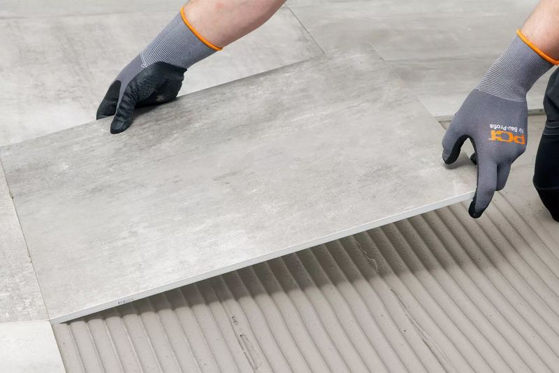 เทคนิคการปูกระเบื้อง ให้ได้ประสิทธิภาพ ใช้งานทน ไม่หลุด ไม่ร่อน | โปรซูเมอร์ ซัพพลาย | เคมีภัณฑ์ก่อสร้าง ซิก้า แลงโก้ ราคาโรงงาน ขายปลีก/ส่ง