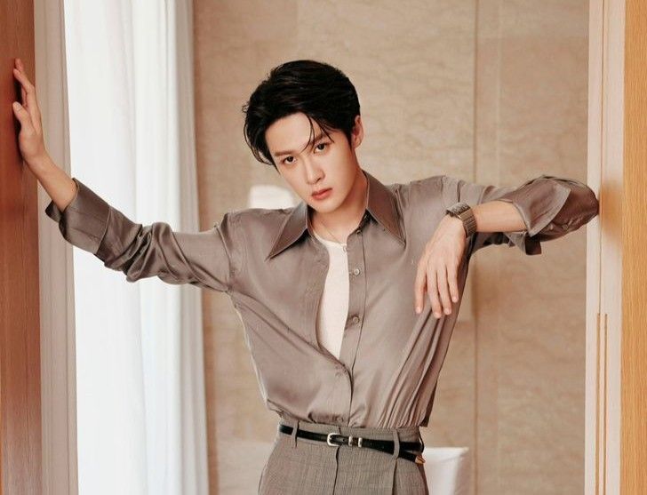 เจาะลึกประวัติ ถานเจี้ยนซื่อ (Tan Jianci) นักแสดงมากความสามารถ พร้อมส่องผลงานห้ามพลาด 2024-2025