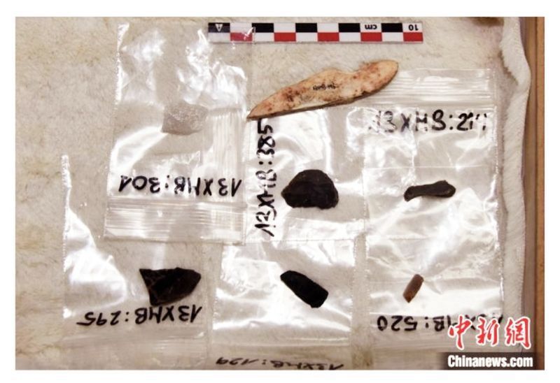 [Enve Engi] การผลิตและการใช้เม็ดสี 4 หมื่นปีก่อน โดยมนุษย์เซียะหม่าเป่ย ถูกค้นพบในนิเฮวัน ประเทศจีน
การหาอายุคาร์บอน-14 ด้วยเครื่องเร่งอนุภาคความแม่นยำสูง (AMS) และการเรืองแสงที่ถูกกระตุ้นด้วยแสง (OSL) ประกอบกับก