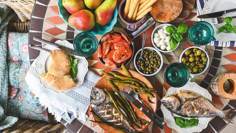 กินอย่างไรไม่ให้แก่ เปิดเคล็ดลับเพิ่มอายุขัย ปรับพฤติกรรมการกิน ช่วยชะลอวัยได้จริง