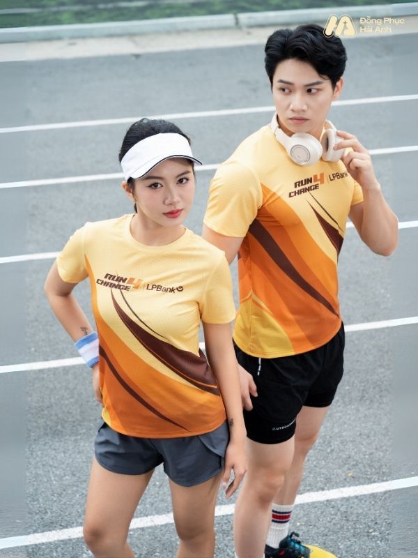 Mẫu Áo Thun Đồng Phục In Chuyển Nhiệt Run 4 Change