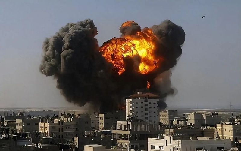 [The Last karuda] คาเมเนอี ตุย!!! แล้ว.... ใครจะเป็นผู้สืบทอดตำแหน่งต่อจากเขา?
การเสียชีวิตของคาเมเนอีเกิดขึ้นในช่วงเวลาที่อิหร่านอ่อนแอที่สุดนับตั้งแต่เขาขึ้นมามีอำนาจในปี 2532 มาตรการคว่ำบาตรจากชาติตะวันตก