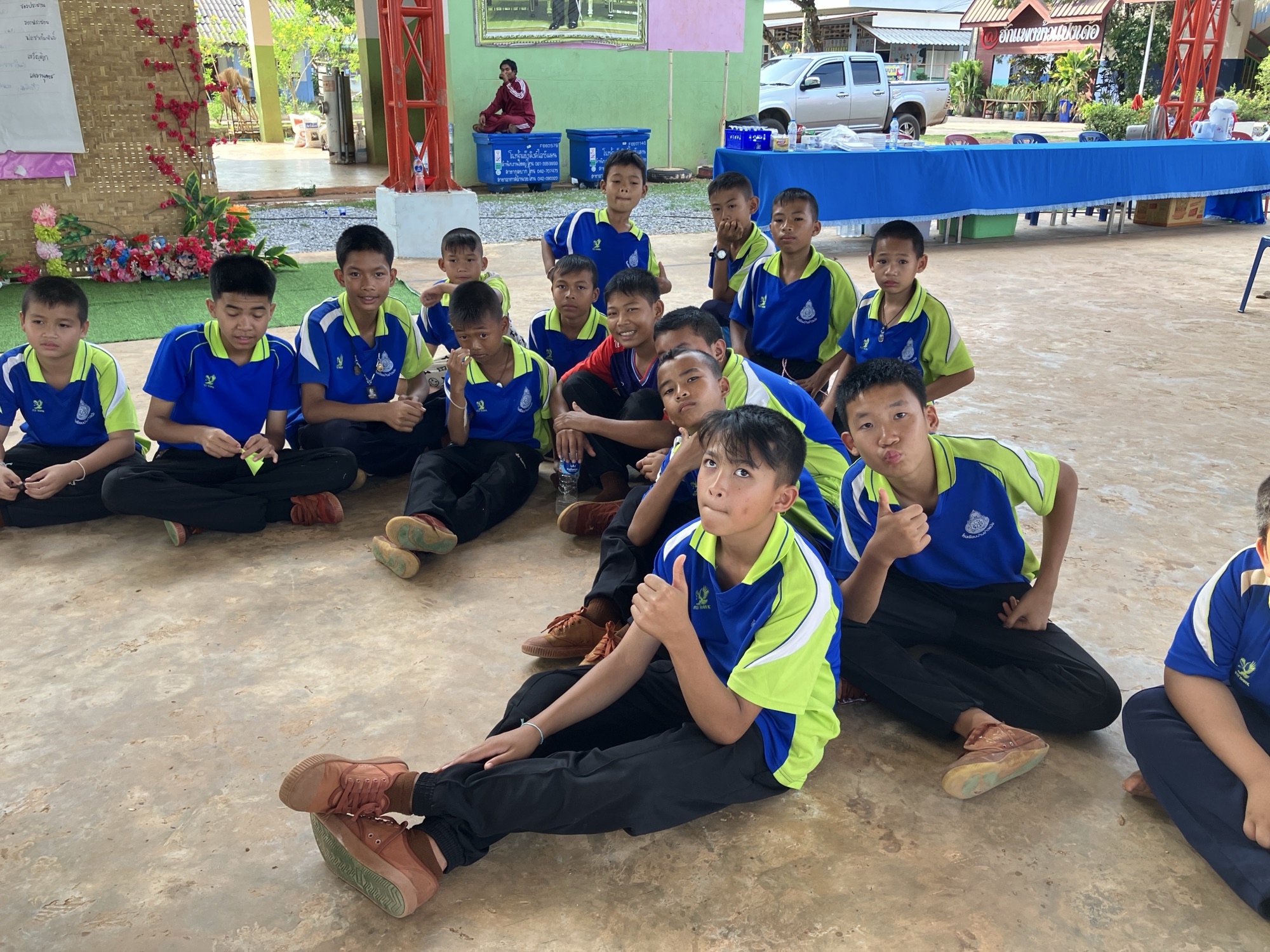 ชวนน้อง ป.4-6 อย่างไร ให้อยู่เพาะเห็ด 2,500 ก้อน ที่ รร.บ้านข้าวแป้ง