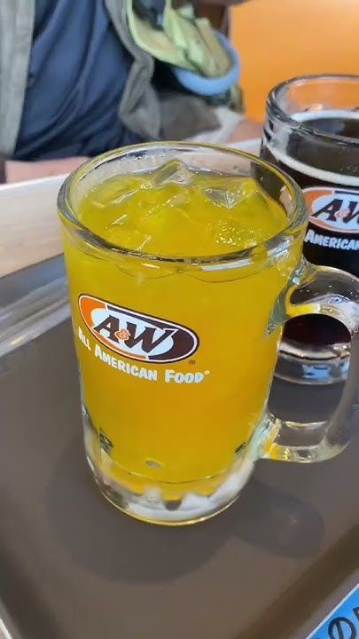 ไปกิน A&W กันค่าจะบอกว่าเขาตกแต่งร้านได้อลังการสุด #heychaaim#aandw#เที่ยวญี่ปุ่น #ญี่ปุ่น#โอกินาวะ