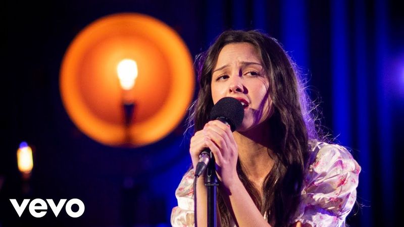 Olivia Rodrigo - the cure in the Live Lounge