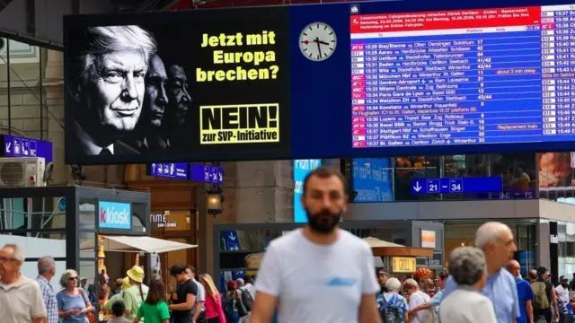 [ชตระกูล ศรีสวัสดิ์] ลงประชามติ Brexit ซ้ำอีกครั้ง หลังจากสิบปี
เมื่อวันที่ 11 มิถุนายน 2569 ตามเวลาท้องถิ่น ในชานเมืองซูริค ประเทศสวิตเซอร์แลนด์ มีการแสดงป้ายโฆษณาที่สนับสนุนนโยบาย ”รับผู้อพยพไม่เกิน 10 ล้านคน”
