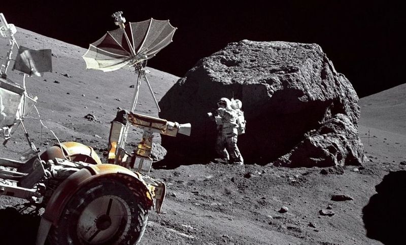 นักวิทยาศาสตร์ชี้ ”น้ำ” บนดวงจันทร์ซ่อนตัวอยู่ในโครงสร้างแร่ใต้ผิวดาว - SPACEMAN มนุษย์อวกาศ