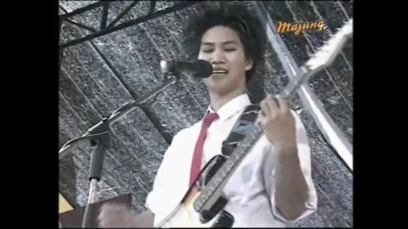 เพลงนี้ชื่อว่าเพลง ”แกงเผ็ดเป็ดย่าง” ครับ (พาราด็อกซ์_โลกดนตรี)